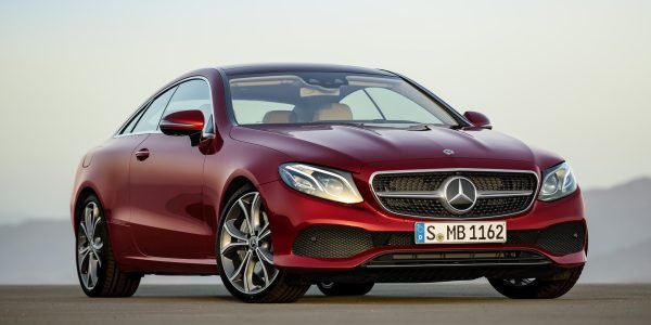 Mercedes-Benz E-Klasse Coupé; 2016; Exterieur: designo hyazinthrot metallic, AVANTGARDE // Mercedes-Benz E-Class Coupé; 2016; exterior: designo hyacinth red metallic, AVANTGARDE